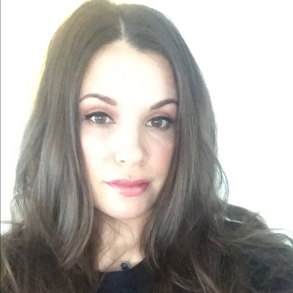 Meet your Posher, Katie - Picture 1 of 1